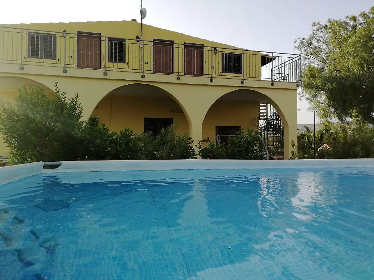 펜션 Villa Sole - Finaiti - Appartamento Per Turisti 플로리디아
