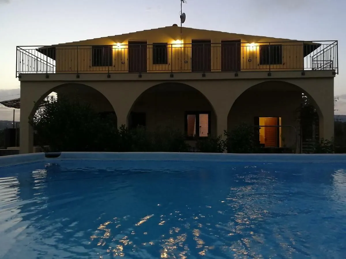 Villa Sole - Finaiti - Appartamento Per Turisti Floridia 0*,  Italy