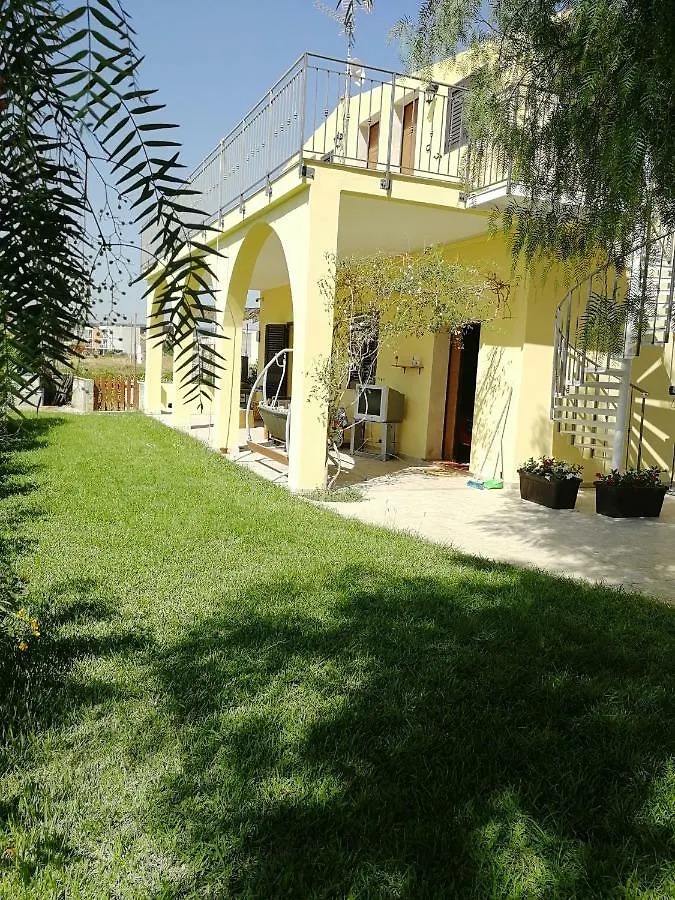 Holiday home Villa Sole - Finaiti - Appartamento Per Turisti Floridia